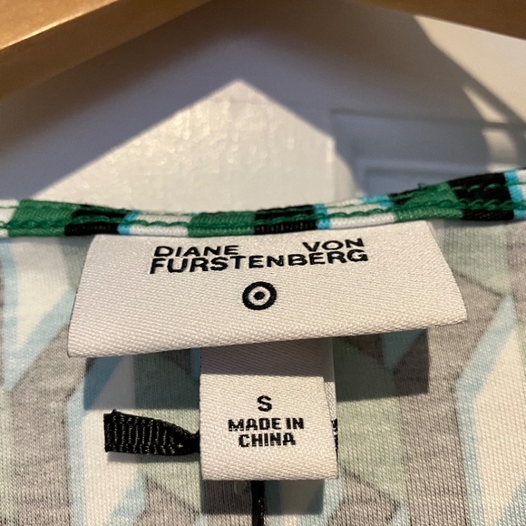 Diane Von Furstenberg x Target Long Sleeve Midi Wrap Dress - Picture 2 of 4